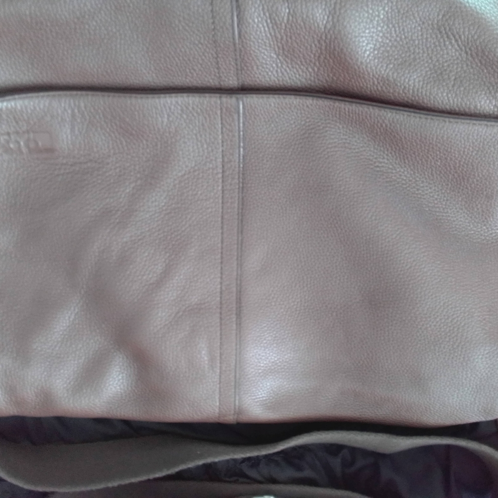 SADDLE  BAG  STYLE   COACH. - Picture 3 of 12